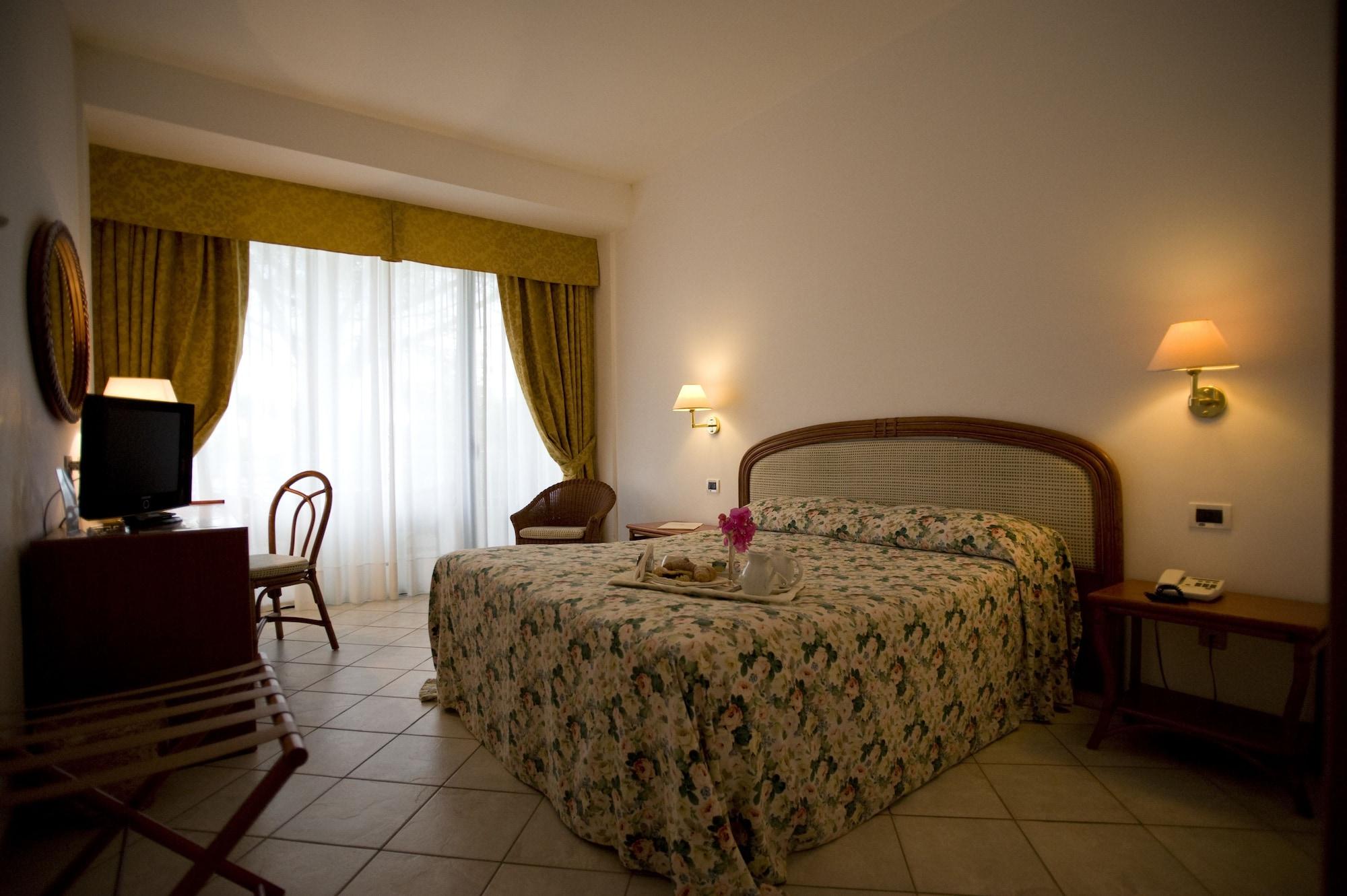 Hotel Sierra Silvana Сельва-ди-Фазано Экстерьер фото