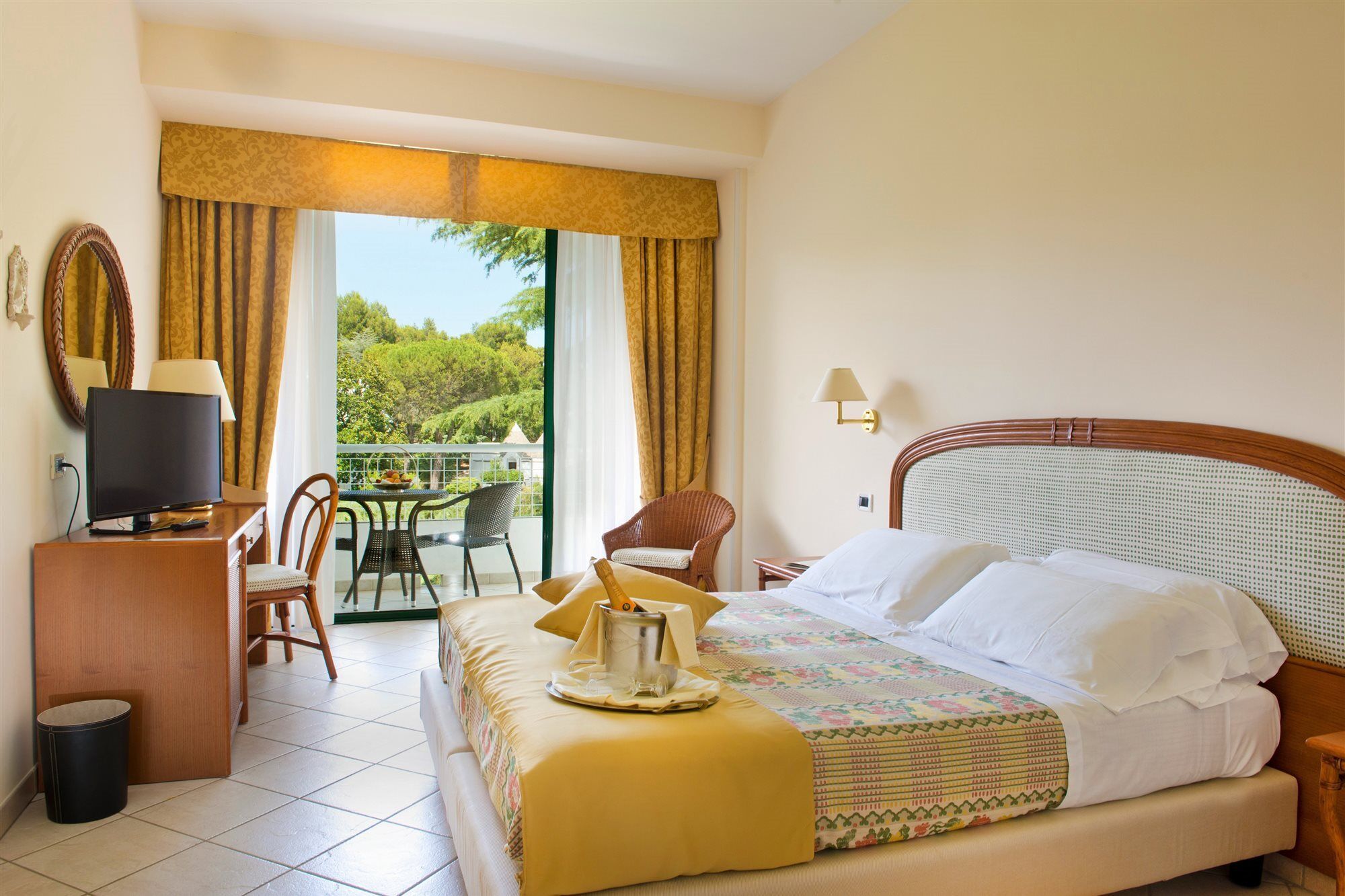 Hotel Sierra Silvana Сельва-ди-Фазано Экстерьер фото